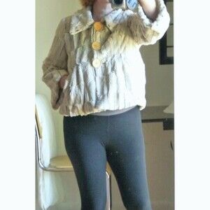 Yoki  Faux Vegan Fur Cream Babydoll Swing Crop / petite jacket S-M huge buttons